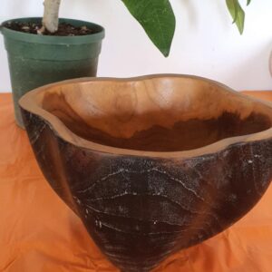 Asztali tál tömör fából