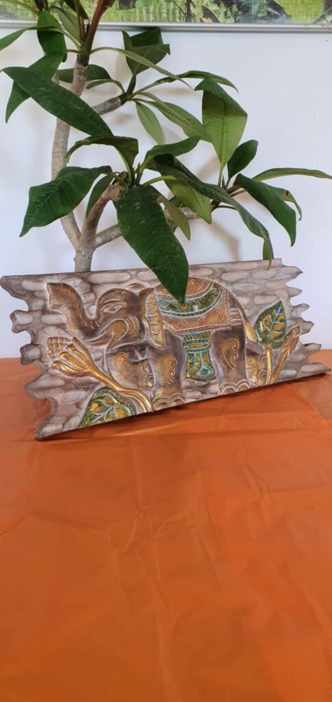 Elefánt motívumos fa falikép