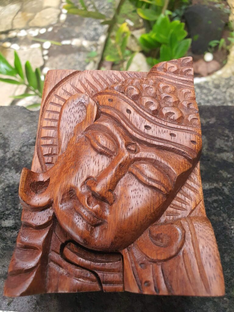 Teakfa titkos doboz-Buddha motívummal