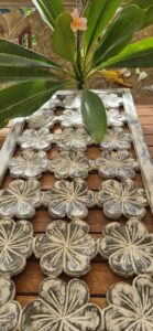 Plumeria motívumos fali panel